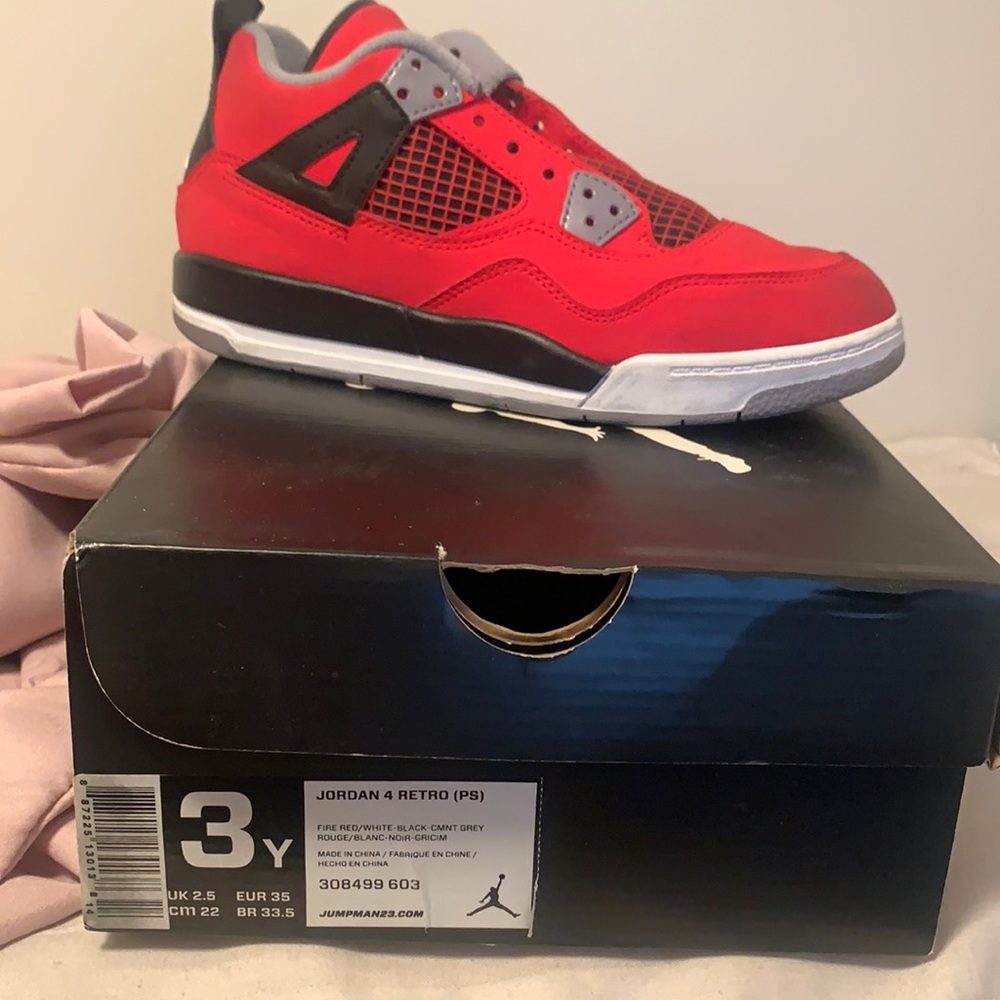 Jordan 4’s